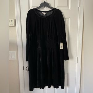 Black velvet dress sz XXL/20-22